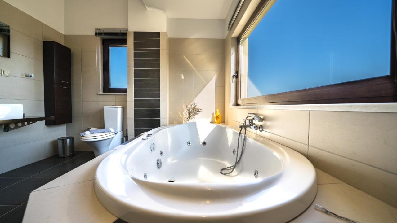 Villa Majestic Crete Heated Pool And Sauna Megala Chorafia Eksteriør bilde